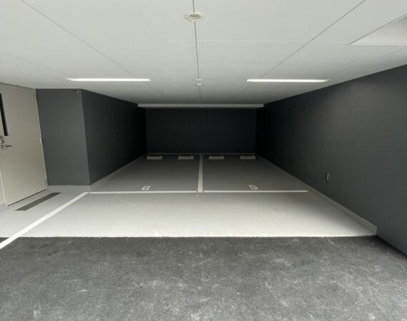 ザ・パークハビオ市ヶ谷イースト　駐車場